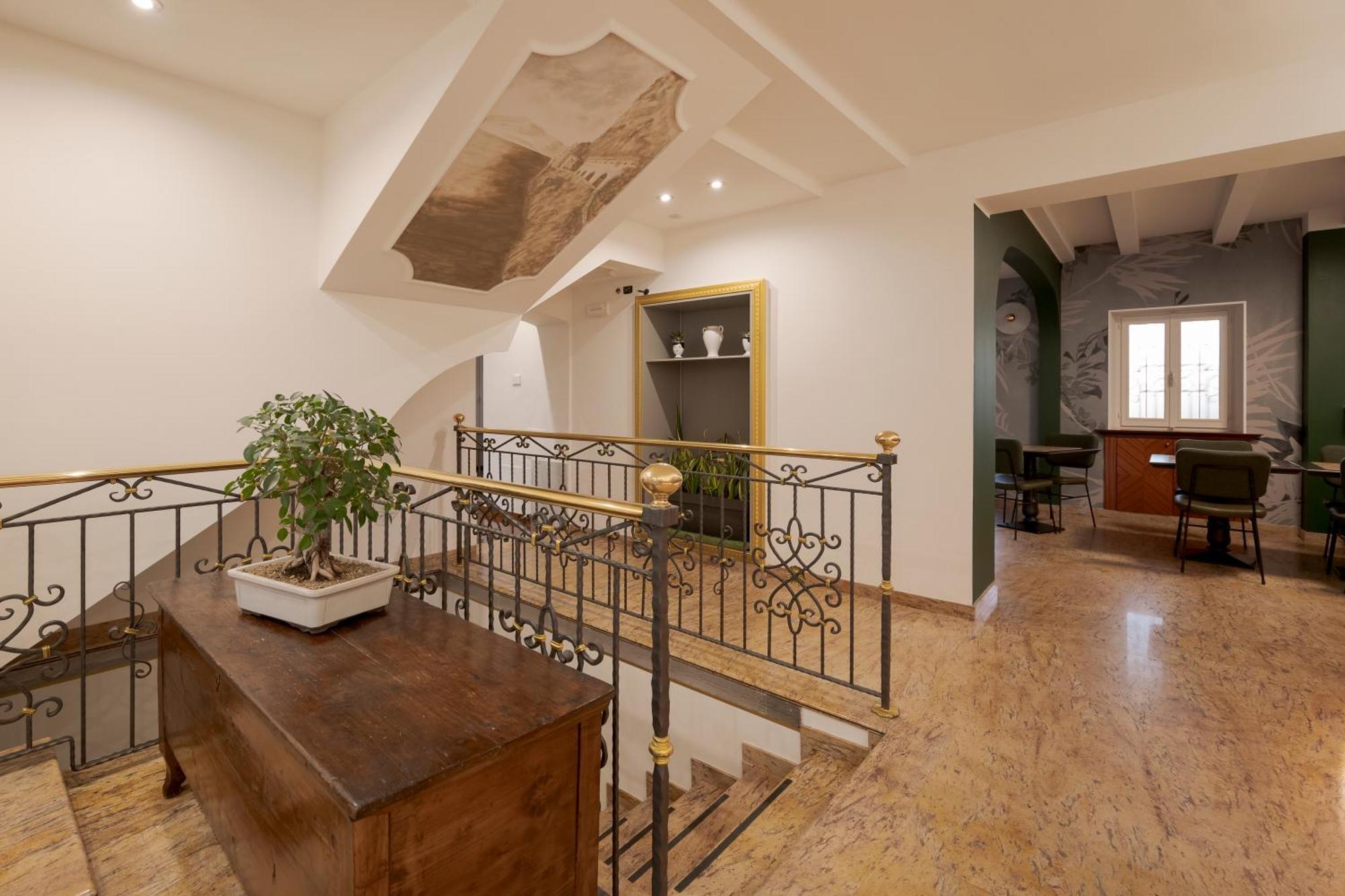 Hotel Ungheria Varese 1946 Экстерьер фото