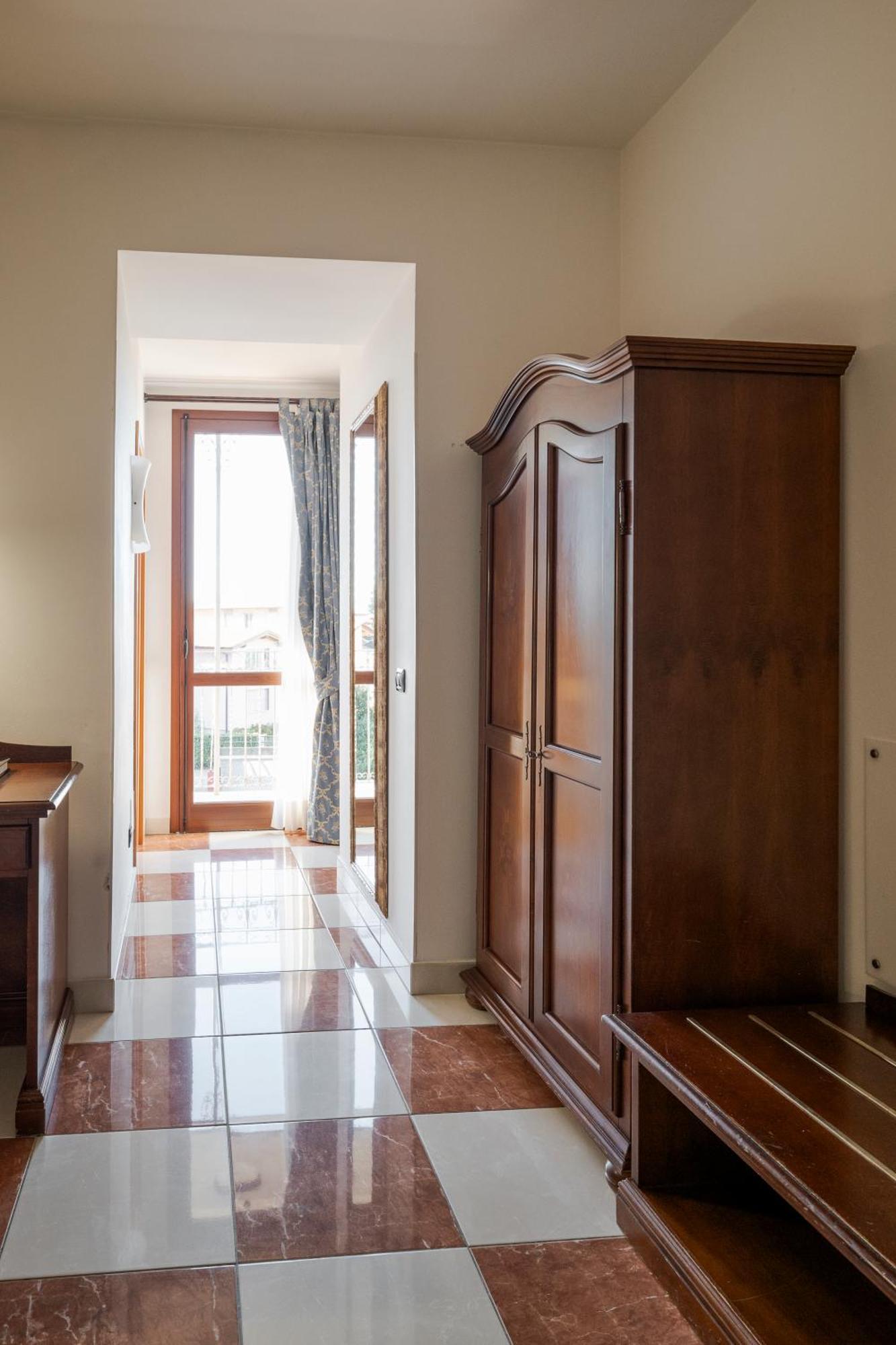 Hotel Ungheria Varese 1946 Экстерьер фото