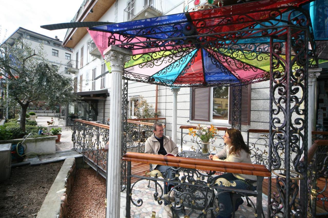 Hotel Ungheria Varese 1946 Экстерьер фото