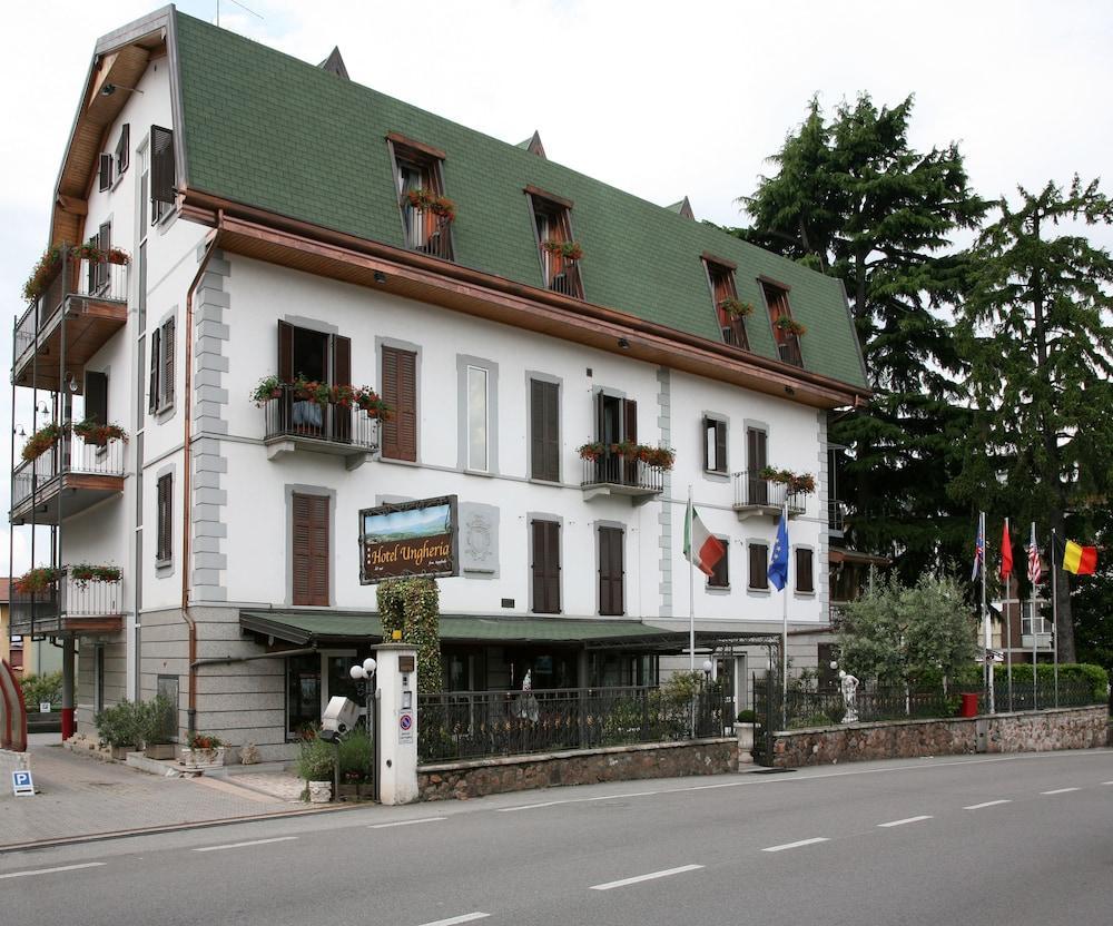 Hotel Ungheria Varese 1946 Экстерьер фото