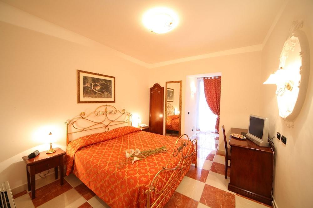 Hotel Ungheria Varese 1946 Экстерьер фото